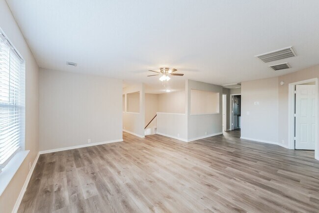 Photo - 17506 Hoover Gardens Dr