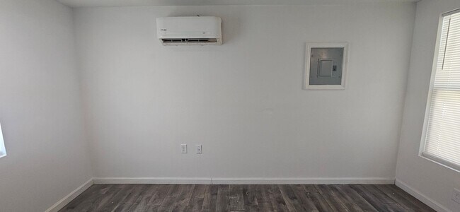 Photo - 17 North St Unidad 13