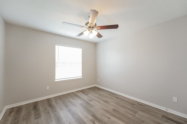 Photo - 2614 Elder Park Ct