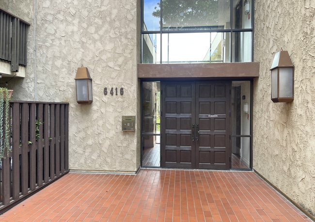 Photo - 6416 Friars Rd Unidad 6416 Friars Rd  304