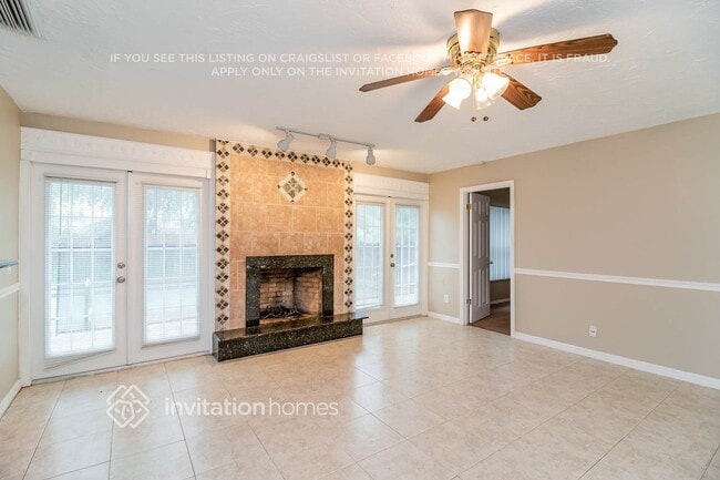 Photo - 1007 Ell Way