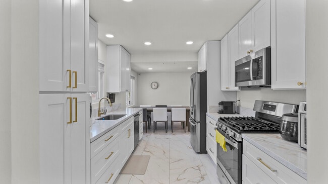 Photo - 1511 E Orange Grove Ave