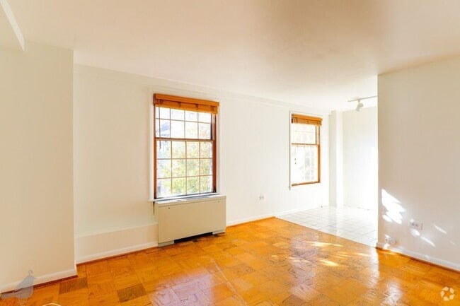 Building Photo - 1880 Columbia Rd NW Rental