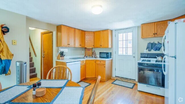 Building Photo - 86 Sciarappa St Unit 1 Rental