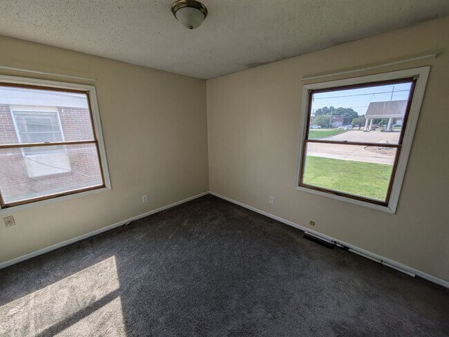 Photo - 1806 W 40th St