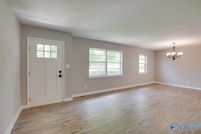 Photo - 3803 McEwen Dr NW