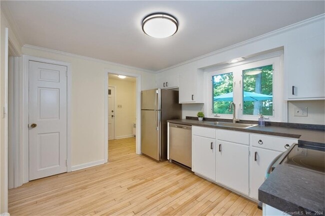 Photo - 3 Hilltop Rd