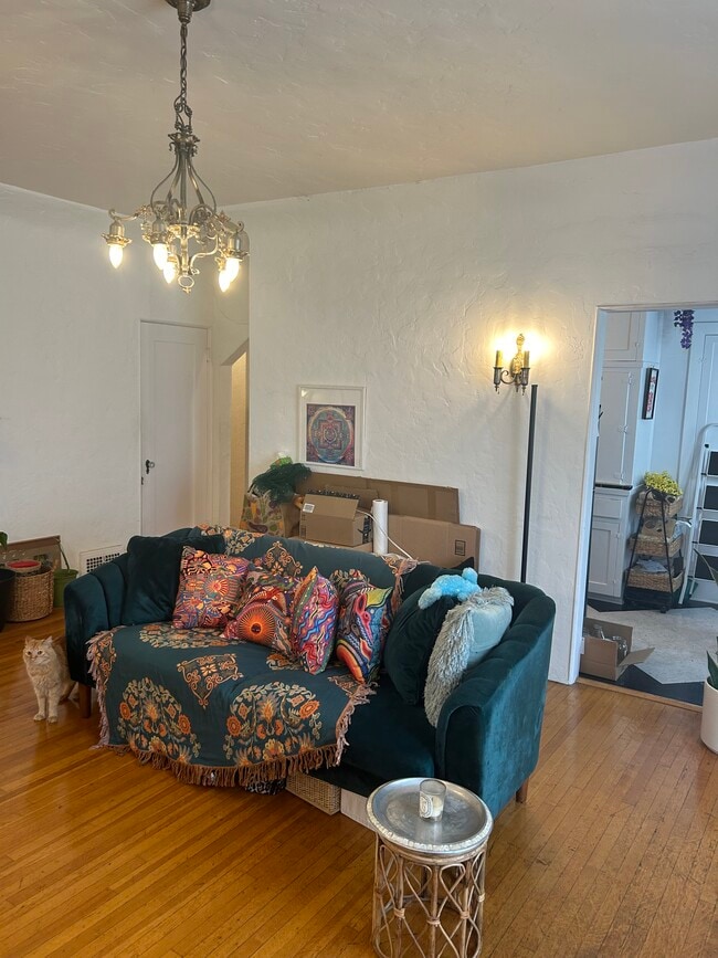 Photo - 464 N Stanley