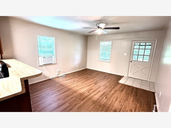 Photo - 5801 Sapp Rd