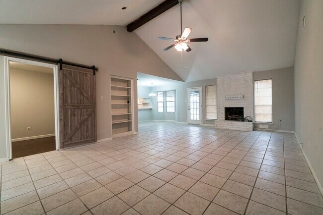 Photo - 18746 Wood Glen Ln