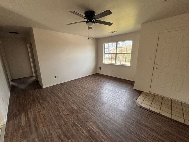 Photo - 1200 S El Paso Ave Unidad Apt B