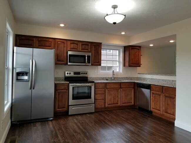 Photo - Beautiful and Modern 3 Bed 2.5 bath Home!