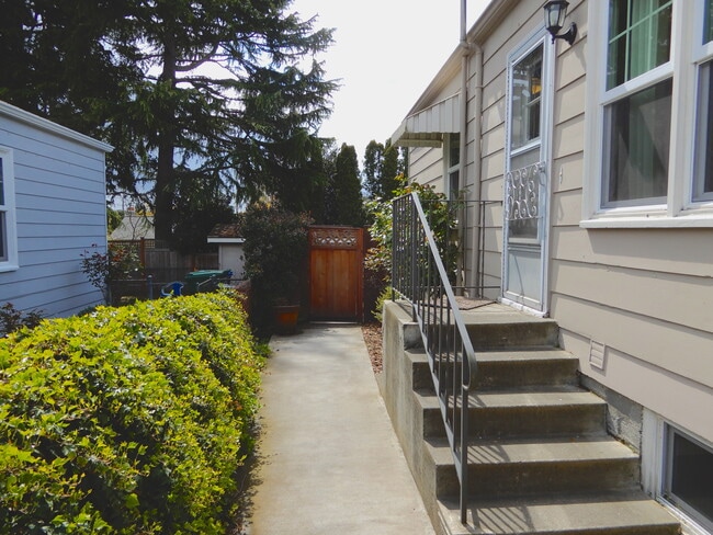 Photo - 811 NW 59th St Unit B