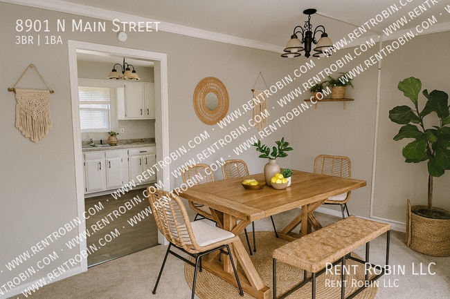 Photo - 8901 N Main St