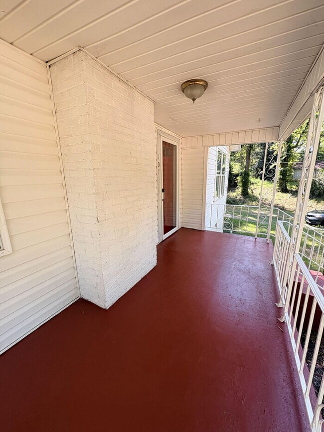 "Charming 3-Bedroom Retreat in Belton, SC - Perfect for Cozy Living!"