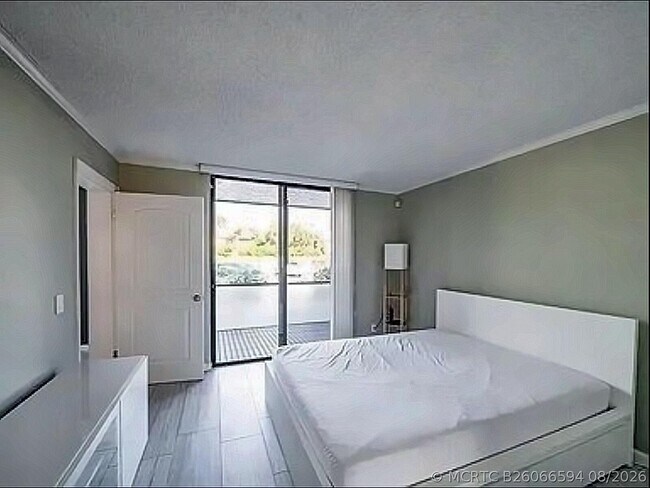 Photo - 708 Executive Center Dr Unit 12