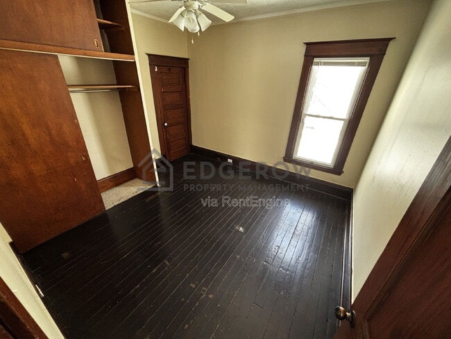 Photo - 737 6th St NW