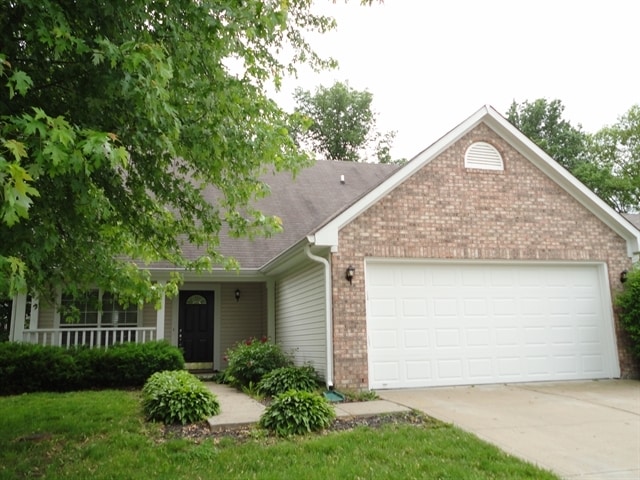 Building Photo - 755 Apple Ln
