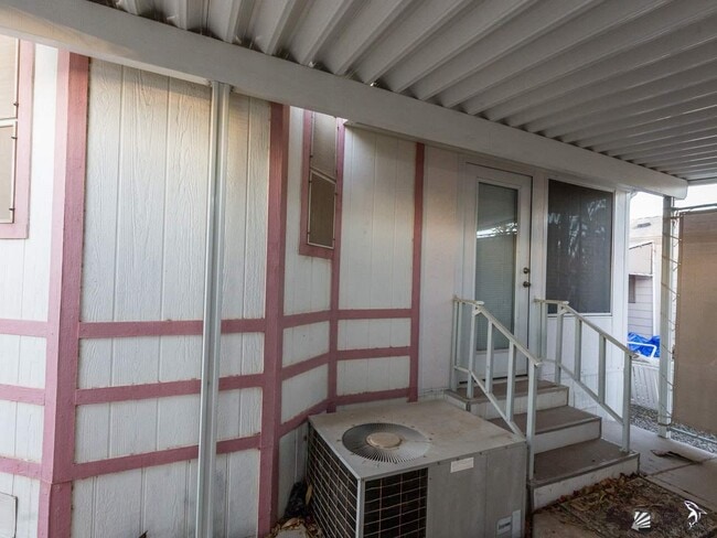 Photo - 5707 E 32nd St