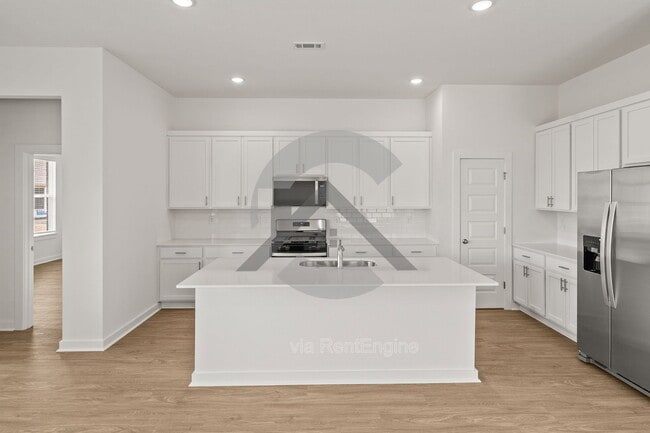 Photo - 621 Riley Ln