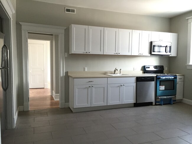 Building Photo - 3612-14 Hartford Unit 3612 2F Rental