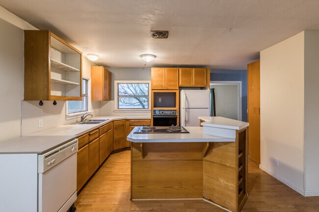 Photo - 51923 Columbia River Hwy