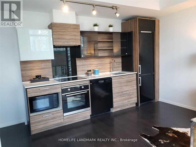 Photo - 75 St Nicholas St Unit 1009