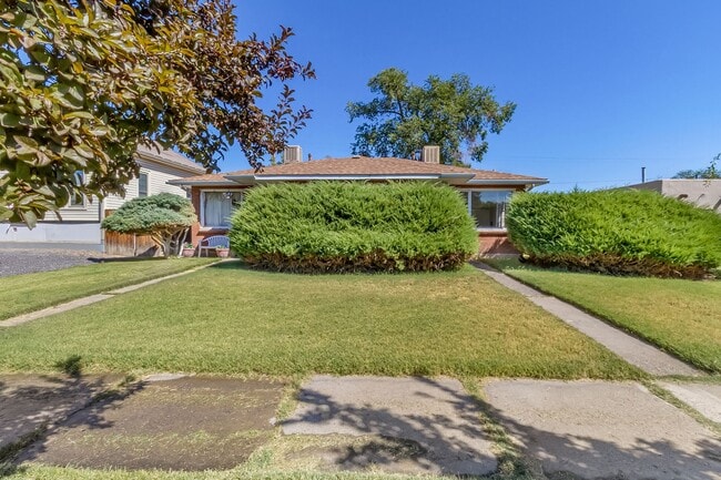 Photo - 950 Teller Ave