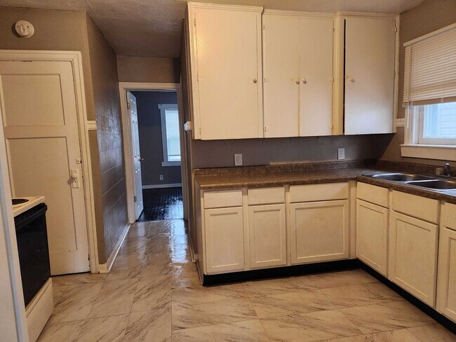 Photo - 1206 Edgemont Ave Unit 1206 Edgemont Ave