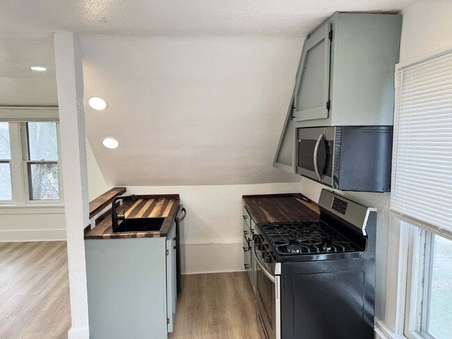 Photo - "Charming 1-Bedroom apartment in the Heart of Nampa!"