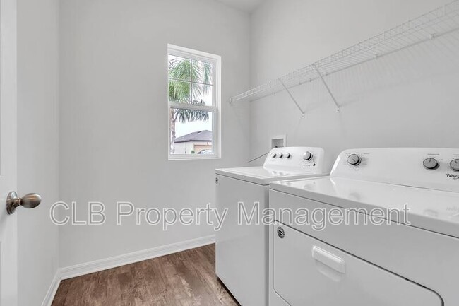 Photo - 3012 Neverland Dr