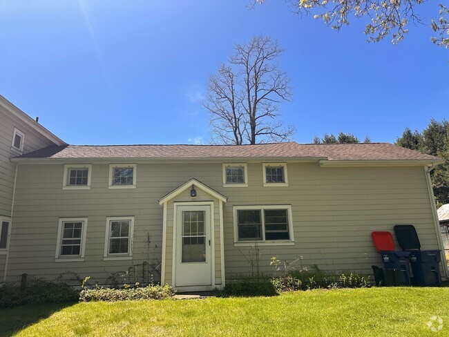 Building Photo - 1933 Salt Point Tpke Unit Spacious 1 br guesthouse