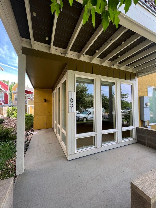Photo - Light filled 3 bed, 3 bath townhome in North Boulder Holiday Neighborhood