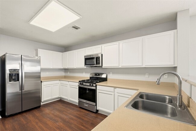 Photo - 7634 Appleberry Dr