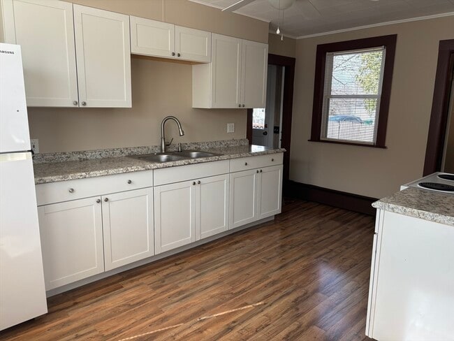 Photo - 478 High St Unidad 1