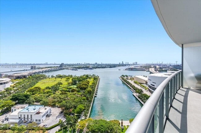 Building Photo - 888 Biscayne Blvd Unit 2212