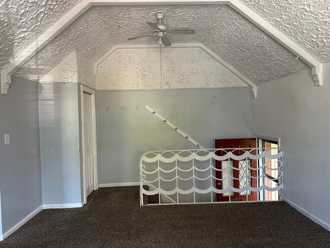 Photo - 923 E Whitman St Unit 923
