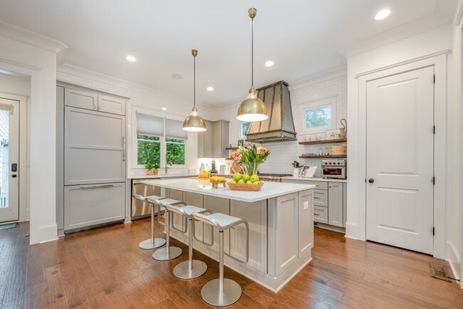 Photo - 748 Ellsworth Rd