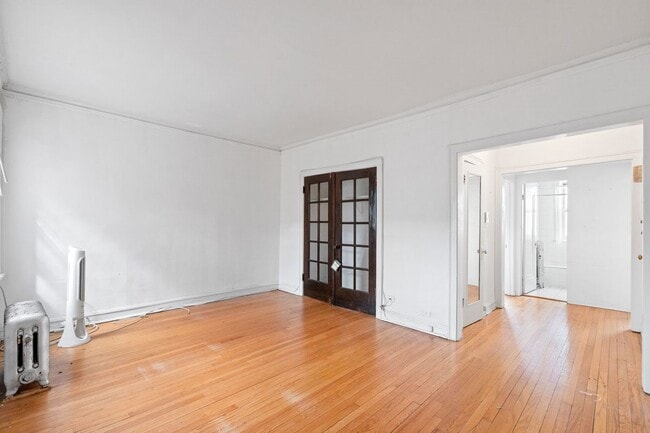 Photo - 4505 N Greenview Ave