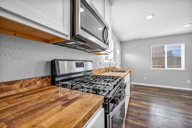 Photo - 229 W Pueblo St Unit 1