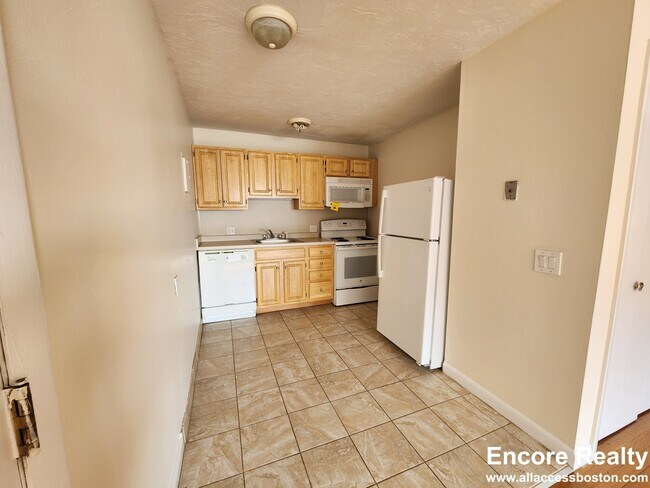 Photo - 71 Gardner St Unit 33