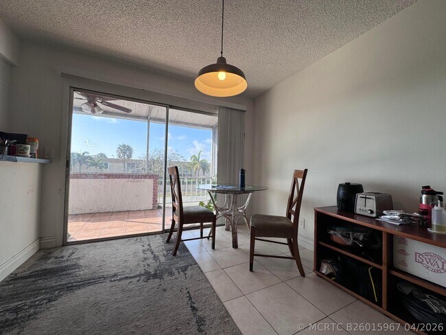 Photo - 1100 SE 4th Ave Unit 35