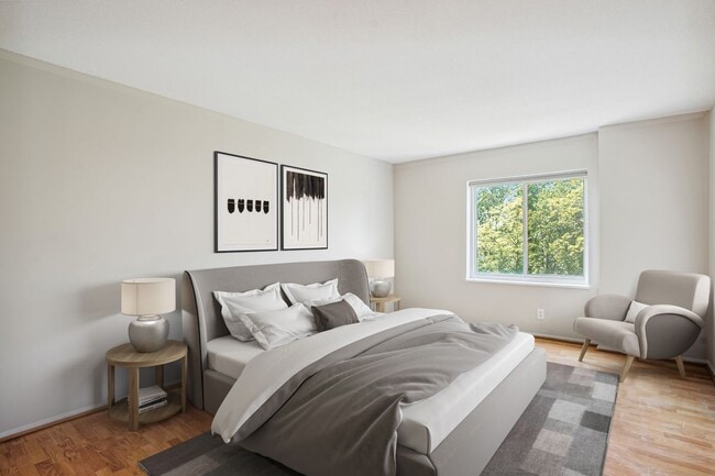 Photo - 8370 Greensboro Dr