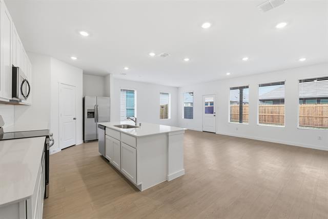 Photo - 4920 Ascot Way