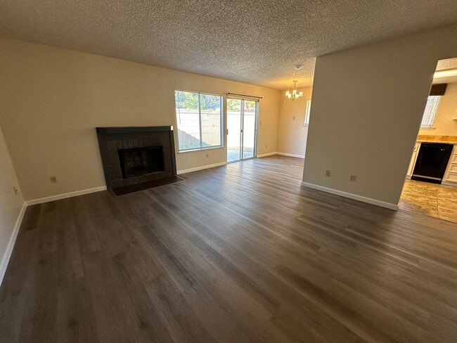 Photo - COL370 Unit 1