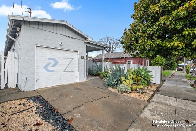 Photo - 121 S 37th St