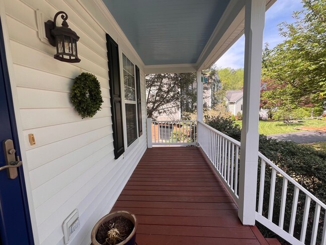 Photo - 1093 Wintergreen Ln