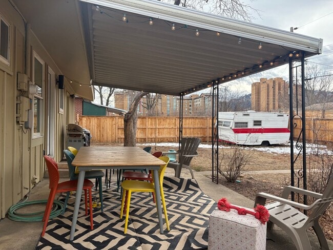 Photo - 3 Bed 1 Bath Home W/Large Backyard Walking Distance To Everything.