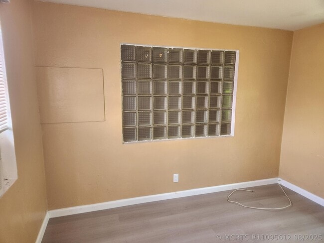 Photo - 134 W 24th St Unit 3