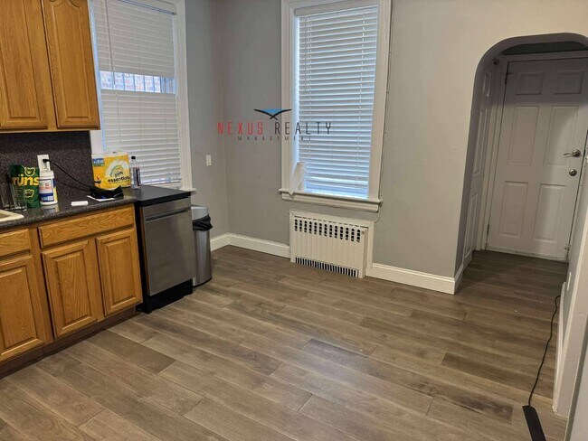 Photo - 21-44-44 71st St